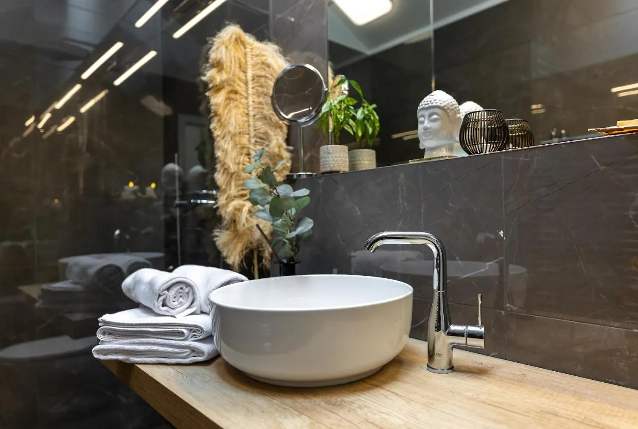 Luxurious, Charming Studio Perfect For Couples Prague