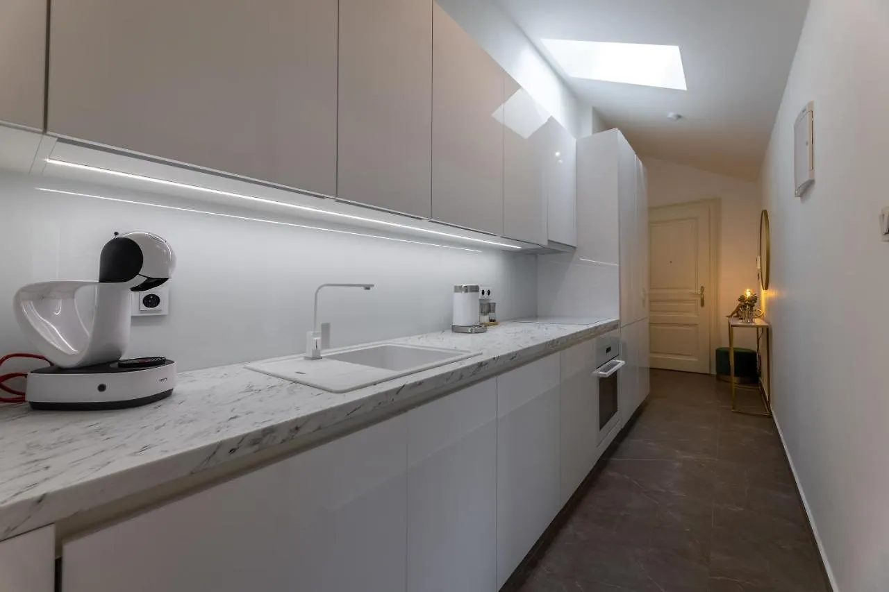 Apartment Luxurious, Charming Studio Perfect For Couples Prague Czech Republic