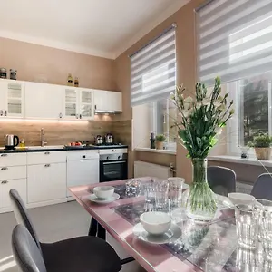 With Sunny Garden By Michal&friends Апартаменты