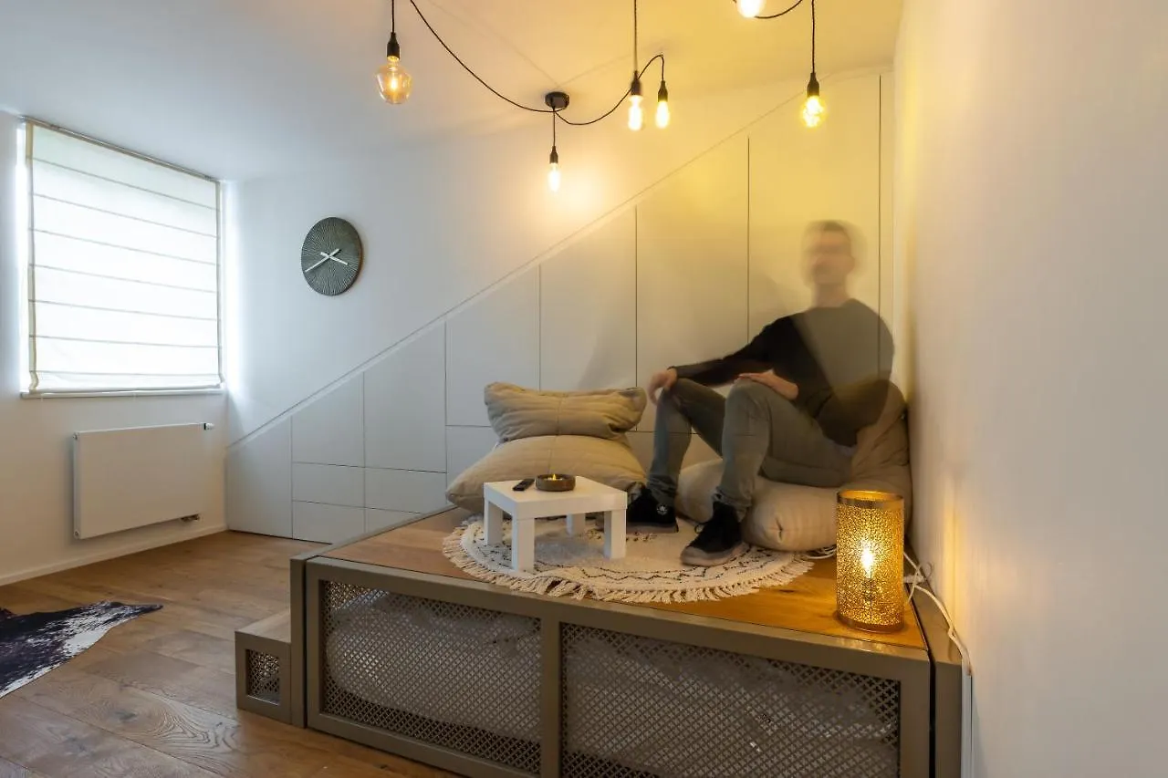 Luxurious, Charming Studio Perfect For Couples Prague