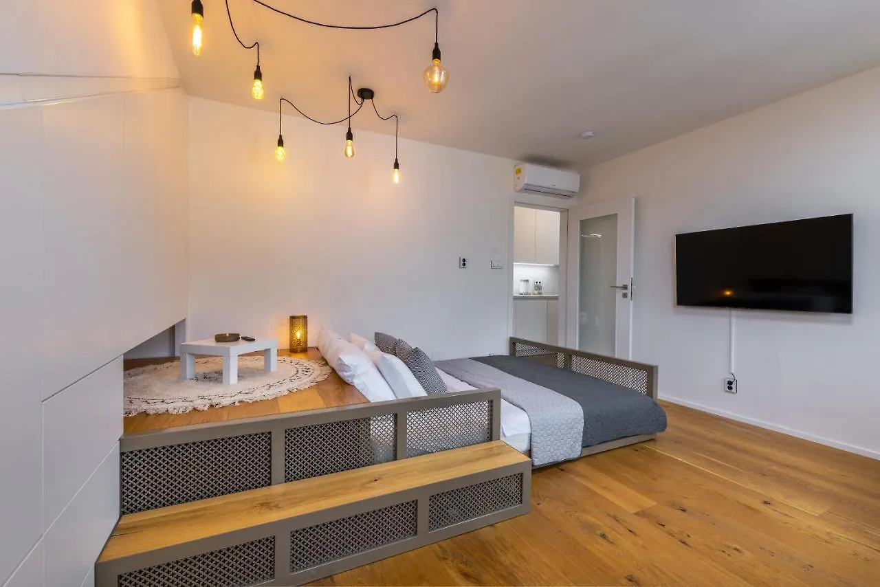 Apartment Luxurious, Charming Studio Perfect For Couples Prague Czech Republic